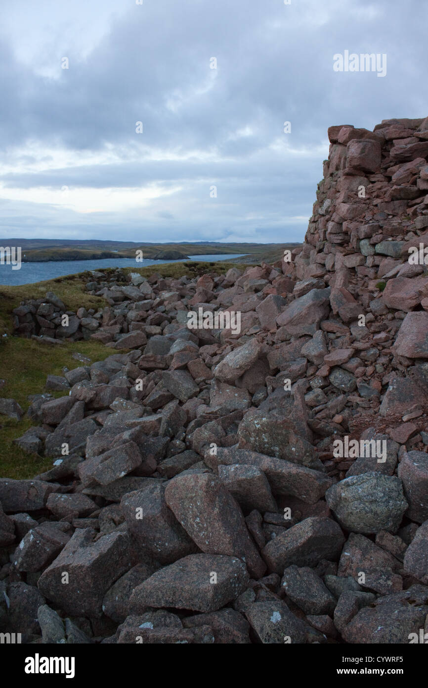 Culswick Broch sur la côte ouest de l'Îles Shetland Banque D'Images