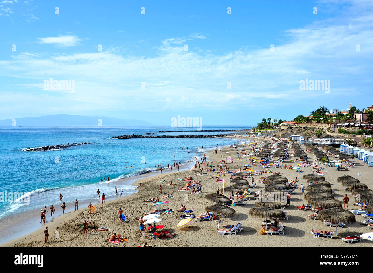 La plage dans la station balnéaire de Bahia Del Duque sur la Costa Adeje, Tenerife, Canaries Banque D'Images