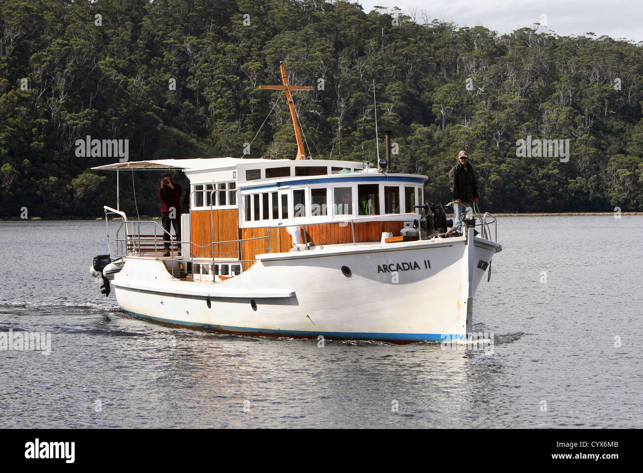 Bateau historique 'Arcadia II' d'une croisière sur la rivière Pieman de Corinna, dans l'ouest de la Tasmanie, en Australie. Banque D'Images