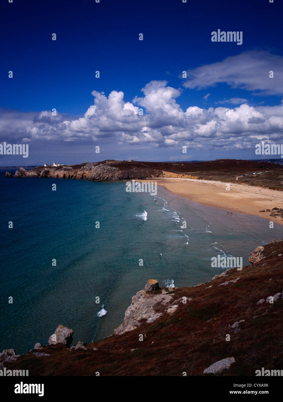 Sud Ouest Face à La Plage Et La Pointe Du Toulinguet Avec
