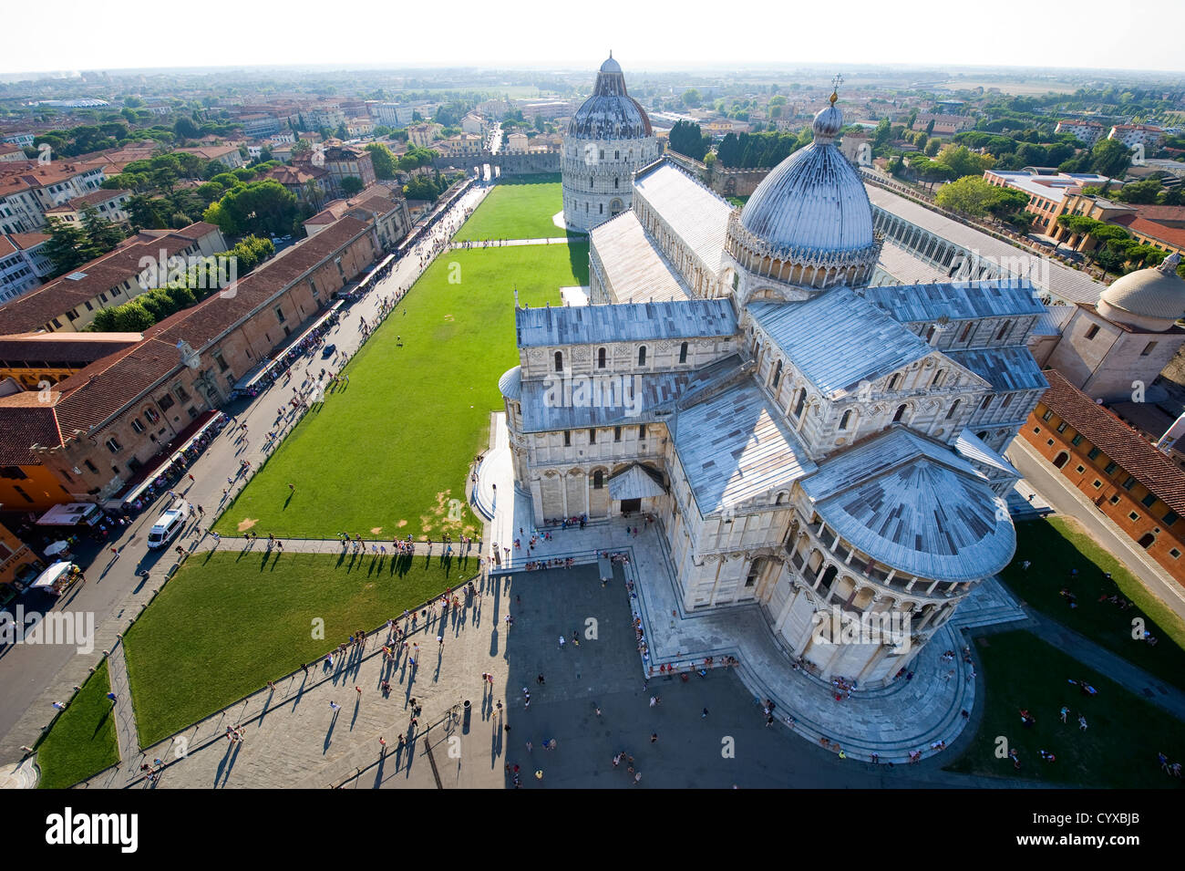 La Piazza dei Miracoli complexe vu de la tour de Pise Banque D'Images