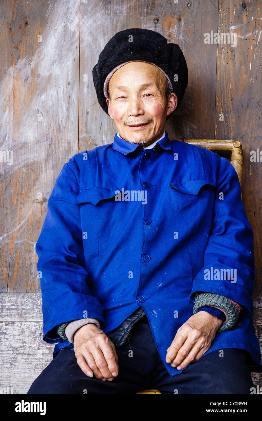 Costume mao Banque de photographies et d'images à haute résolution - Alamy