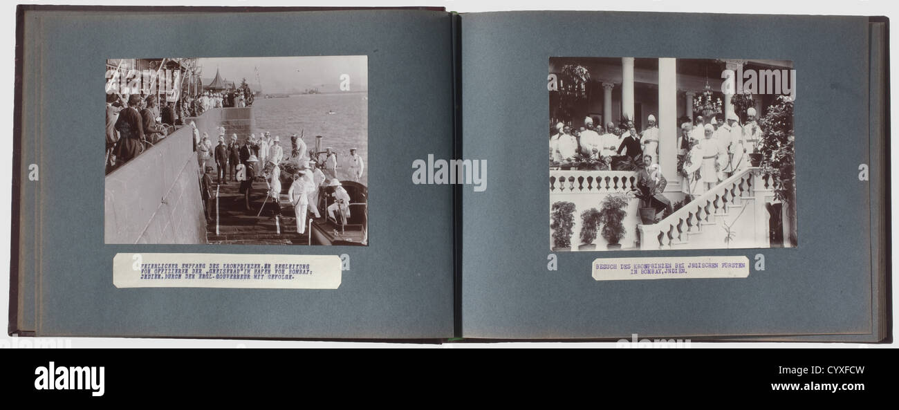Album de cartes postales Banque de photographies et d'images à haute  résolution - Alamy