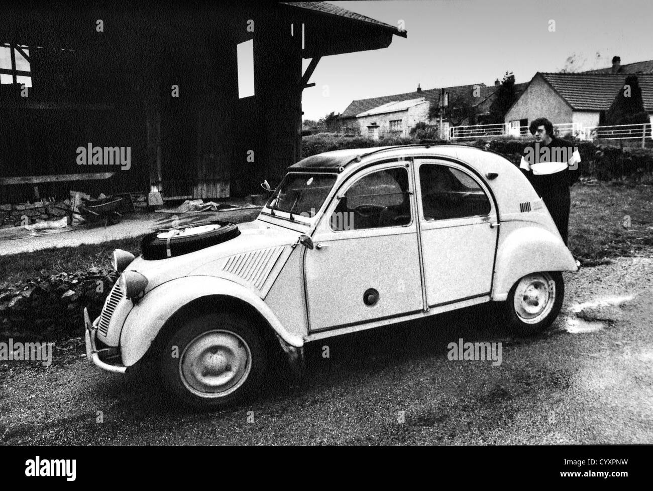 2cv citroen Banque d'images noir et blanc - Alamy