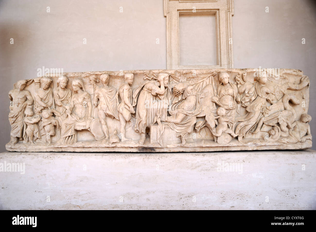 Italie, Rome, terme di Diocleziano, Museo Nazionale Romano, National Roman Museum, sarcophage romain avec le mythe de Médée, 150 - 170 AD, bas relief Banque D'Images