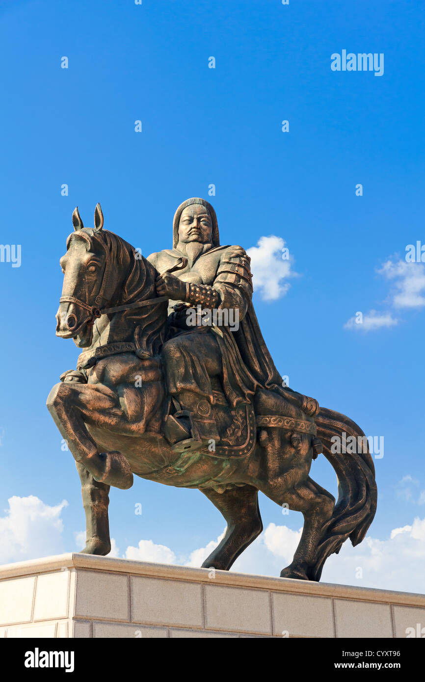 Statue de Gengis Khan au Mausolée, l'Ordos, en Mongolie intérieure, Chine Banque D'Images