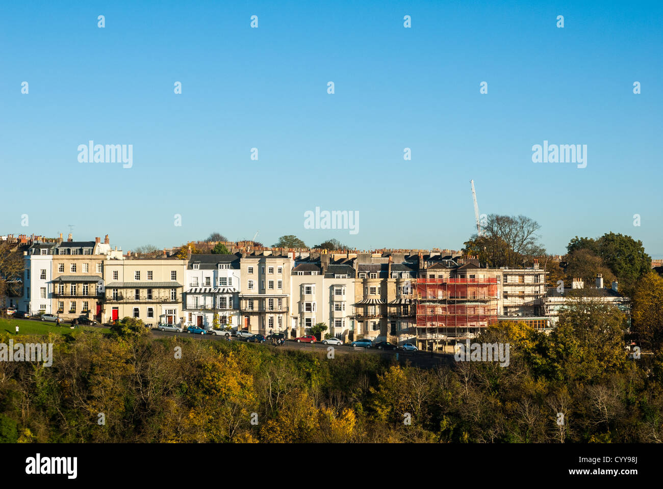 Maisons mitoyennes géorgiennes colorées à Clifton, Bristol, Royaume-Uni Banque D'Images