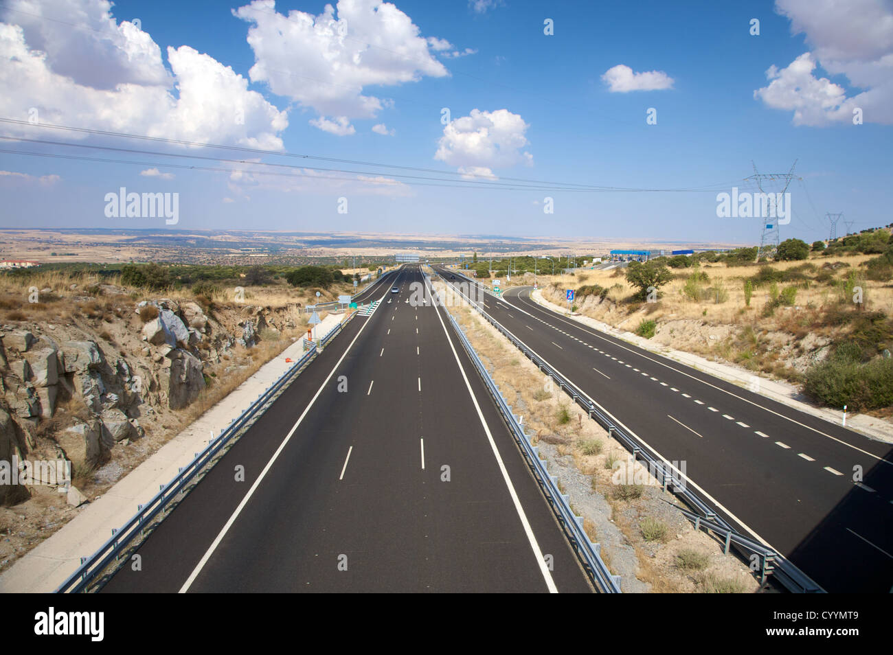 Voie publique à côté de la ville de Ségovie en espagne Banque D'Images