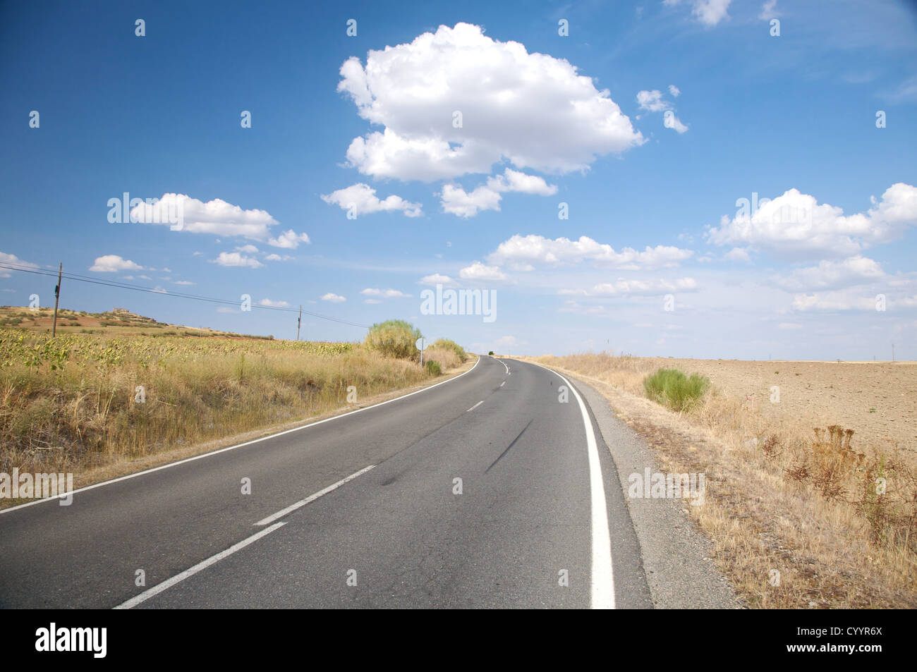Voie publique à côté de la ville de Ségovie en espagne Banque D'Images
