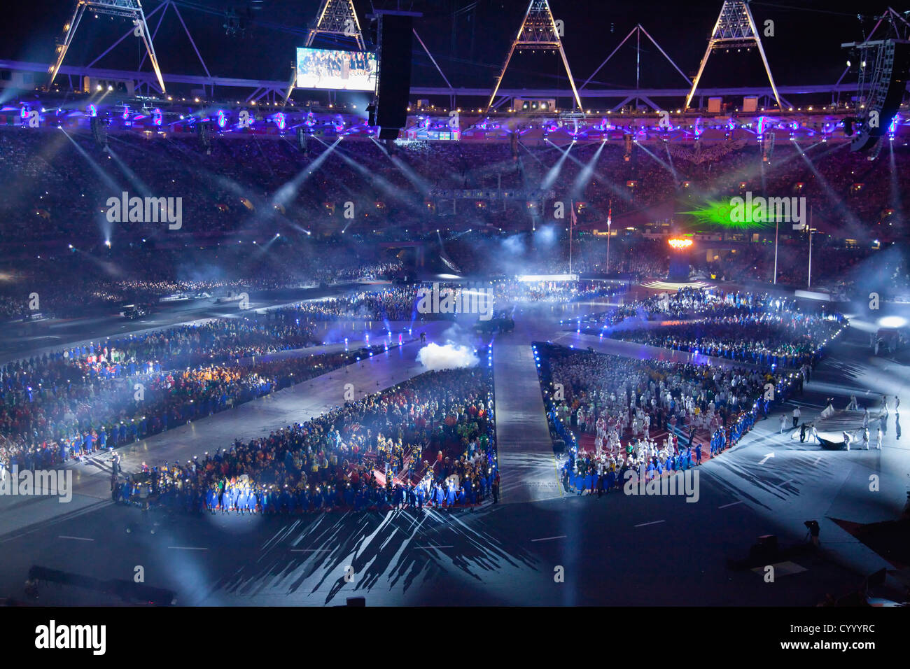 L'Angleterre, Londres, Stratford, cérémonie de clôture des Jeux Olympiques d'affichage lumineux dans le stade. Banque D'Images