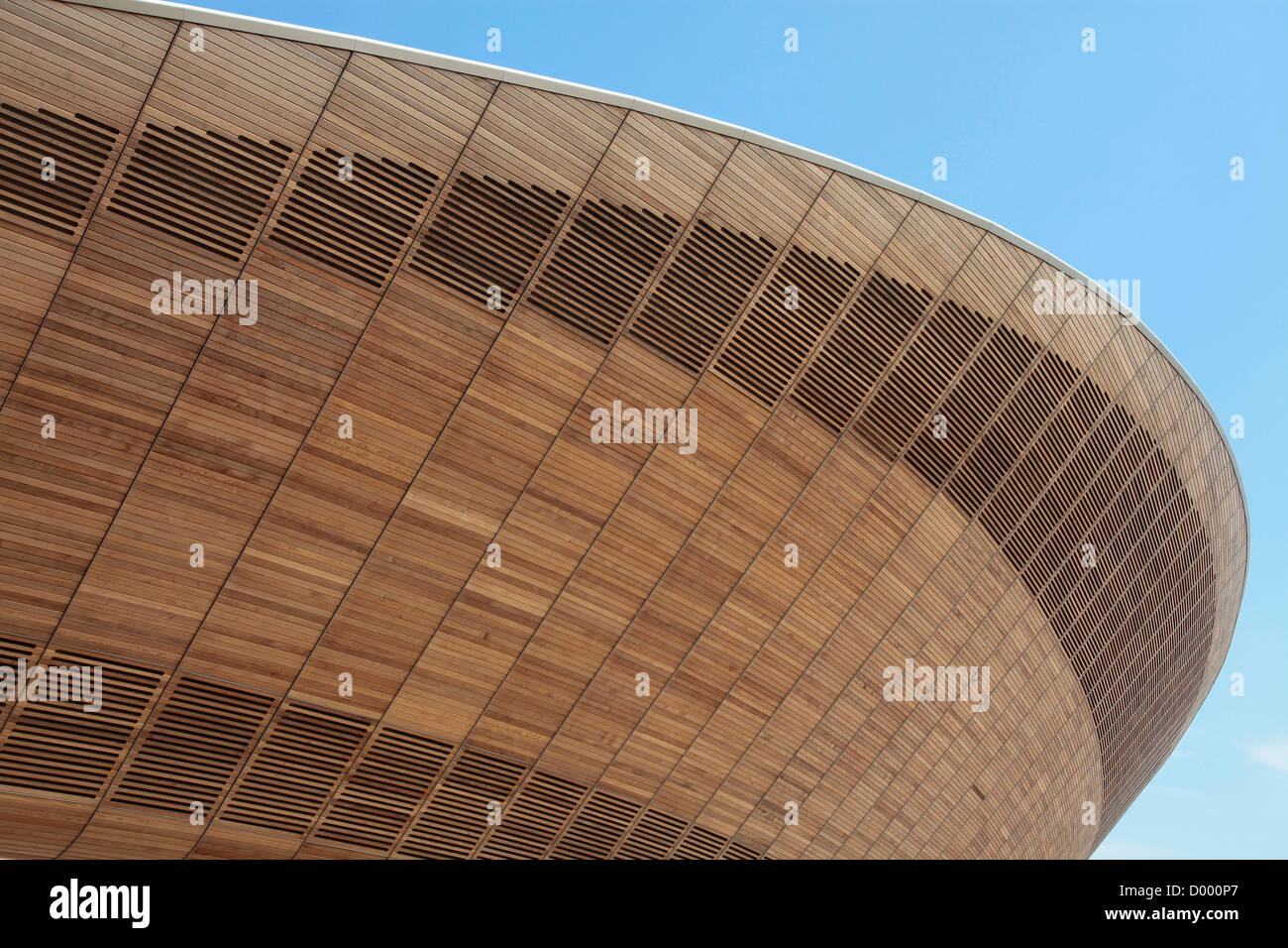 Le Parc olympique de Stratford à l'extérieur de l'arène Vélodrome de bois vêtu Îles Britanniques Grande-bretagne Londres Nord de l'Europe Royaume-uni United Banque D'Images