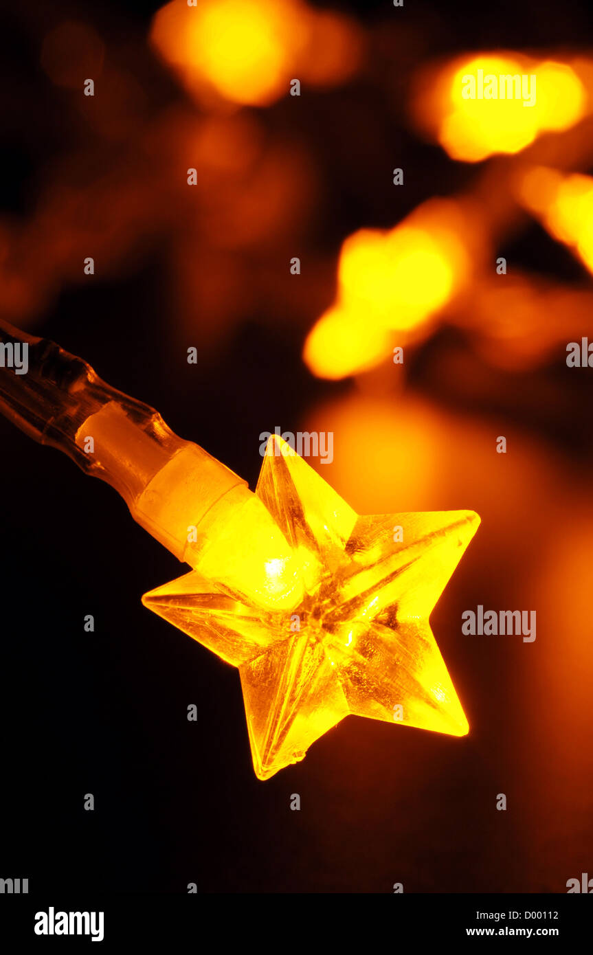 Concept de vacances de Noël ou de noël avec des lumières et bokeh Banque D'Images