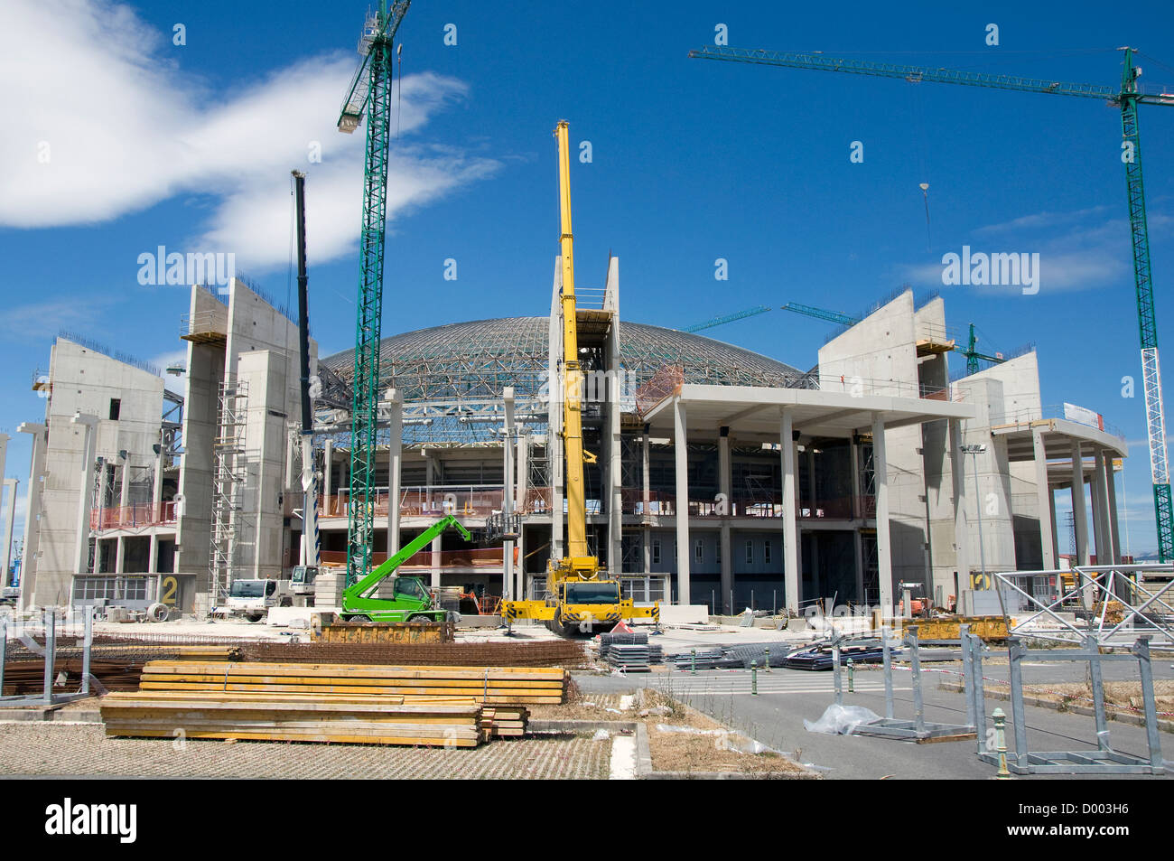 Remplacement de la coupole du Fernando Buesa Arena, 18 Juli 2011, Vitoria-Gasteiz, Pais Basque, Espagne Banque D'Images