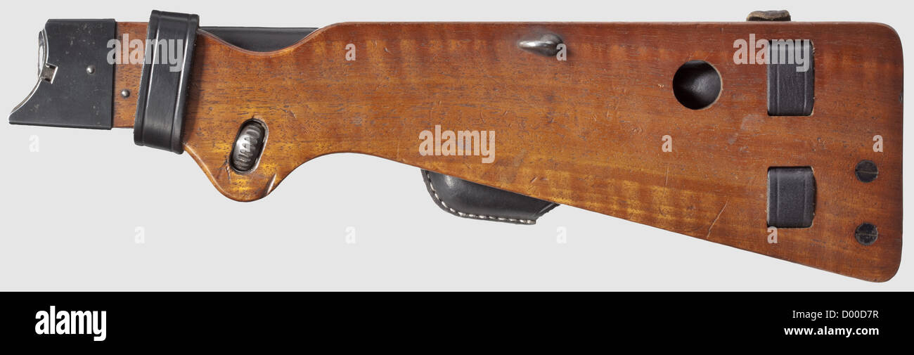 A Borchardt C 93,Loewe fabrique,dans son cas,vers 1895,cal. 7.65 Borchardt, no 900. Numéros correspondants. Alésage en miroir, longueur du corps 190 mm. Huit prises de vue. Couronne/insecte avec marquage d'épreuve. Vissé sur le regard arrière. Vue avant en triangle clavetés. Récepteur marqué « WAFFENFABRIK / LOEWE / BERLIN », sur le côté droit du boîtier de fourche « SYSTEM BORCHARDT ». BREVET.' Effectuez un bleuissement brossé complet. Petites parties bleu,s historique,historique,19e siècle,arme de poing civile,armes de poing,pistolet,armes,arme,arme,arme,arme de feu,armes,armes,armes,armes,arme,bras,objet,objec,droits additionnels-autorisations-non disponible Banque D'Images