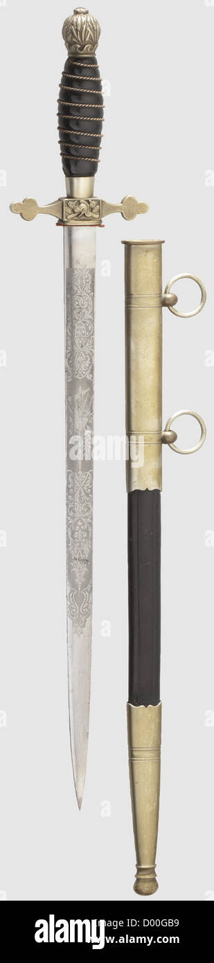 Un poignard pour les officiers des services d'incendie, vers 1930 long poignard avec décor de feuillage gravé et symboles de lutte contre le feu, pas de marque de fabricant. Crossguard et pommel (semblable au poignard de l'officier de marine modèle 1929) d'argent nickel. Poignée en plastique noir avec enroulement de fil de cuivre. Fourreau en cuir noir avec garnitures en nickel-argent. Les fixations de la poignée et de la gaine avec une finition dorée partiellement préservée. Longueur 46.5 cm,historique,historique,1920,1930,20e siècle,20e siècle,pompiers,pompiers,pompiers,pompiers,pompiers,ustensiles,équipement,droits additionnels-Clearences-non disponible Banque D'Images