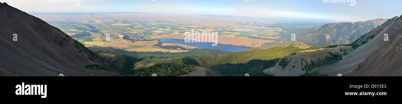 Panorama de l'Oregon est Wallowa Lake et de la vallée de Wallowa du sommet du chef Joseph Mountain. Banque D'Images