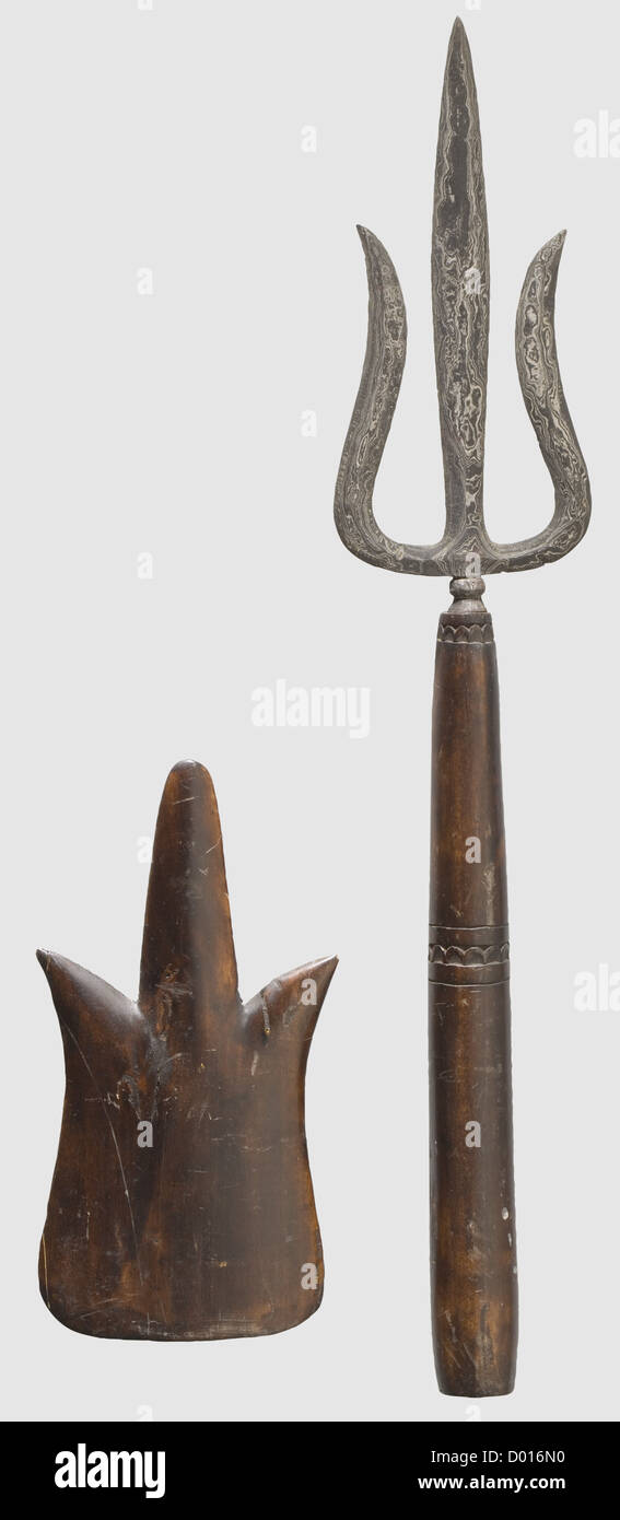 Un ajustement de ceinture allemand, 12ème/13ème siècle. Bronze avec patina verdâtre légère, nettoyé sur le côté avant, restes de dorure. Raccord rectangulaire montrant une représentation ciselée et gravée d'un dragon. Trous de fixation aux coins. Dimensions 4.7 x 3 cm, historique, historique, 13ème siècle, 12ème siècle, archipel indonésien, Indonésie, extrême-Orient, Asie, asiatique, ethnologie, ethnicité, ethnique, tribale, objet, objets, alambics, coupures, coupures, coupures, droits additionnels-Clearences-non disponible Banque D'Images