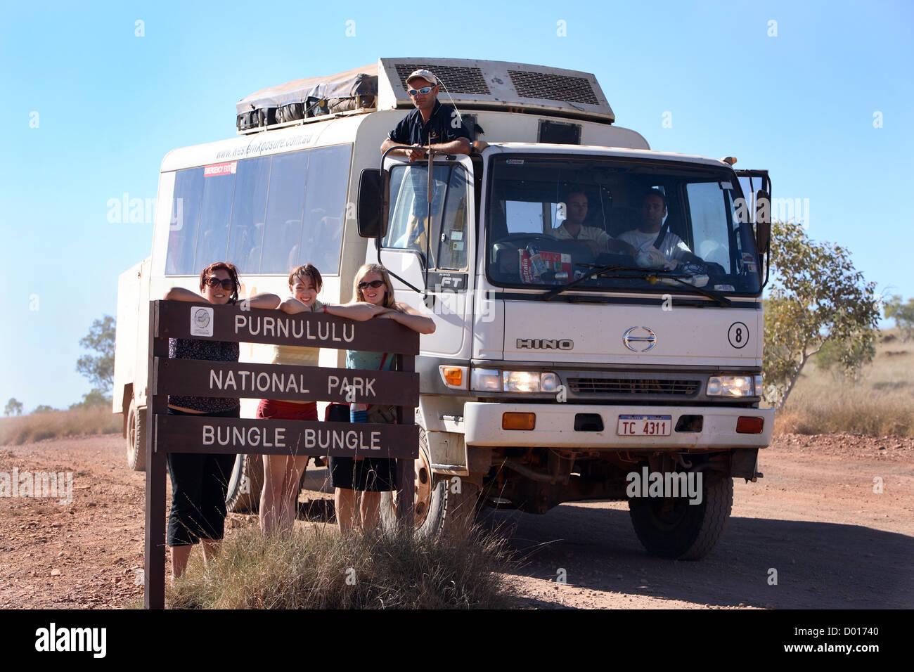 Outback touring. Le Parc National de Purnululu, Kimberley, en Australie occidentale. Banque D'Images