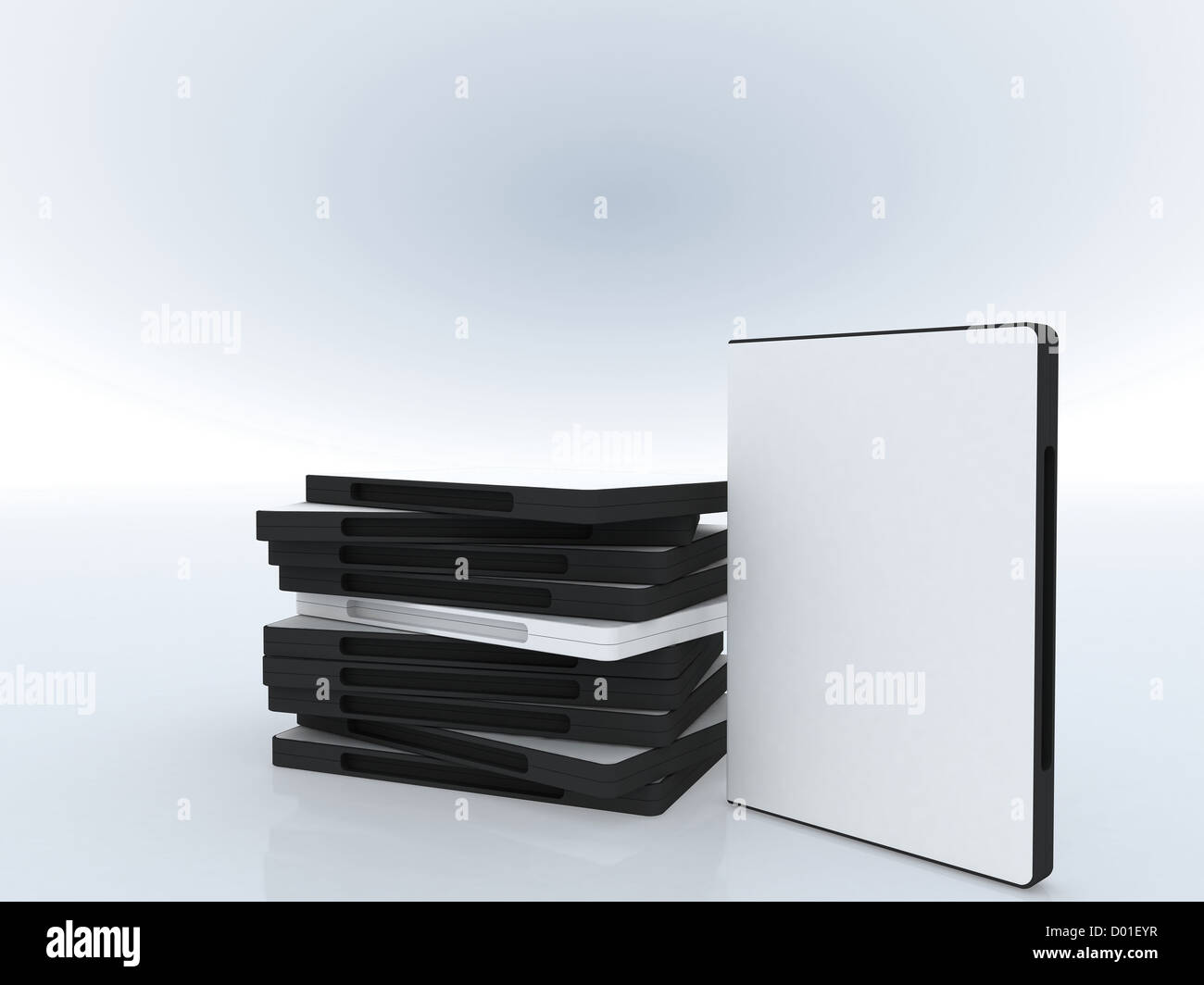 La couverture du dvd blanc près d'un tas de Dvd Banque D'Images