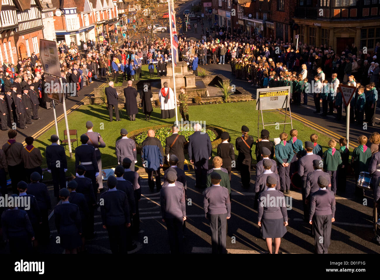 Vue générale du souvenir dimanche, high street, Haslemere, Surrey, UK. 11.11.2012. Banque D'Images