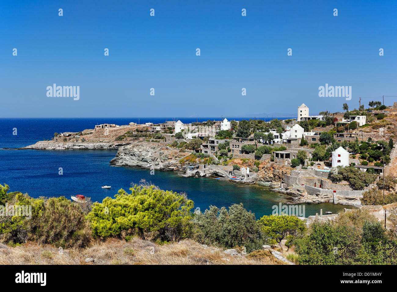 Le village balnéaire de Koundouros est l'un des plus pittoresque et cosmopolite de Kea, Grèce Banque D'Images