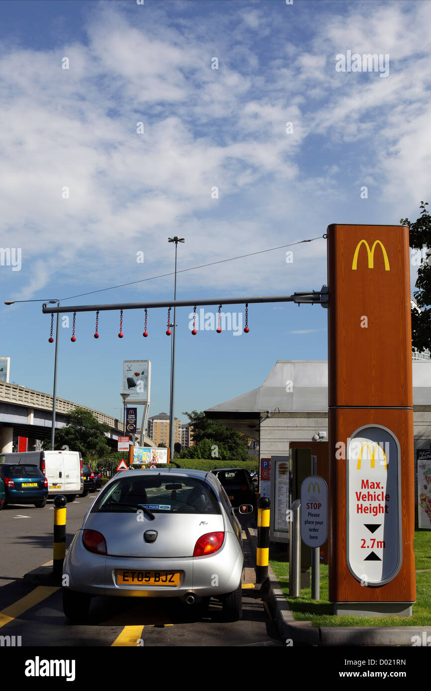 McDonalds Drive Thru à Docklands,à proximité de Canary Wharf. Banque D'Images