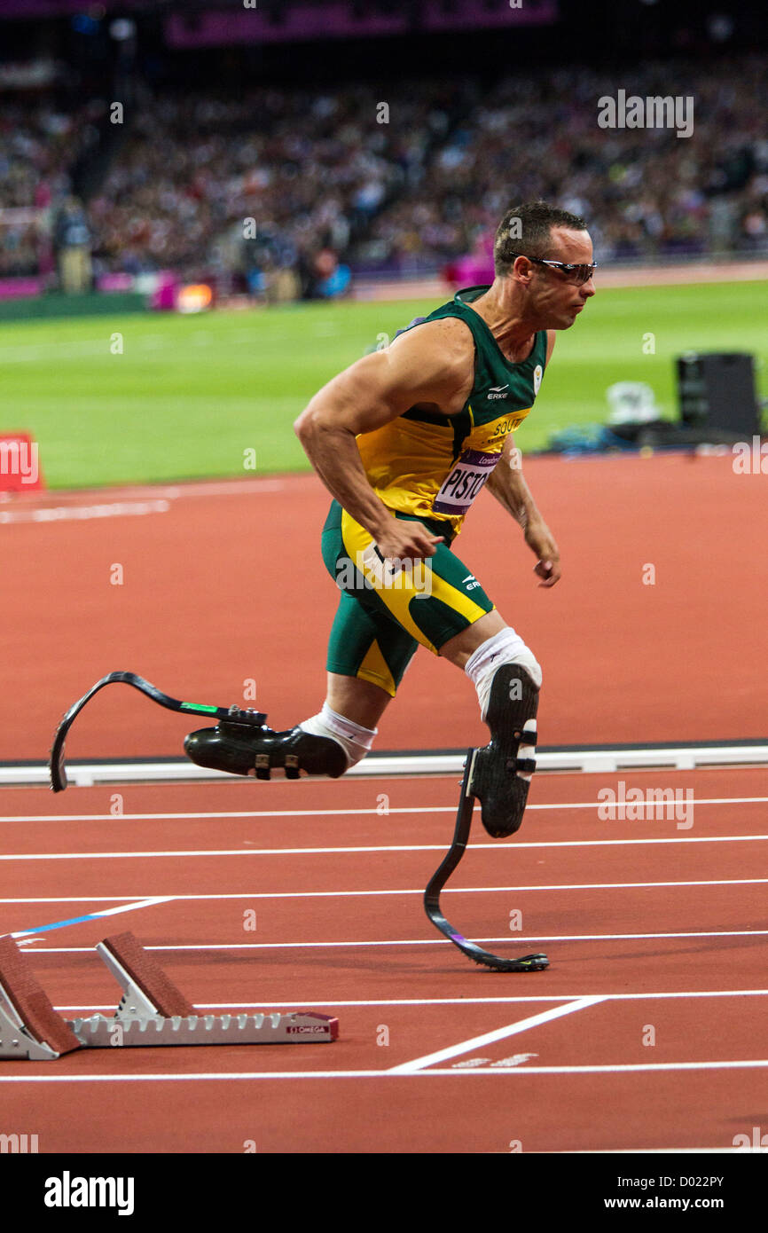 Oscar Pistorius (RSA) en compétition dans l'épreuve du 400 mètres en demi-finale des Jeux Olympiques d'été, Londres 2012 Banque D'Images