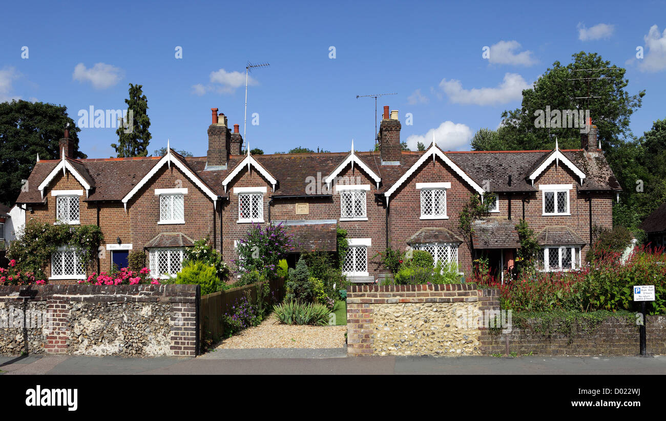 Rangée de maisons victoriennes à Harpenden, Hertfordshire, Angleterre. Banque D'Images
