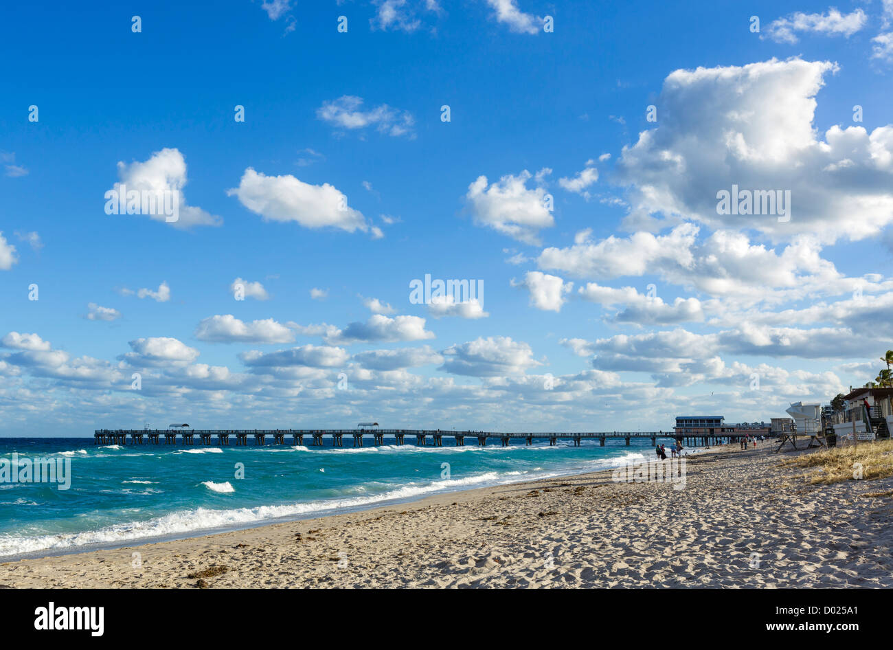 La plage et jetée à Lake Worth, comté de Palm Beach, Treasure Coast, Florida, USA Banque D'Images