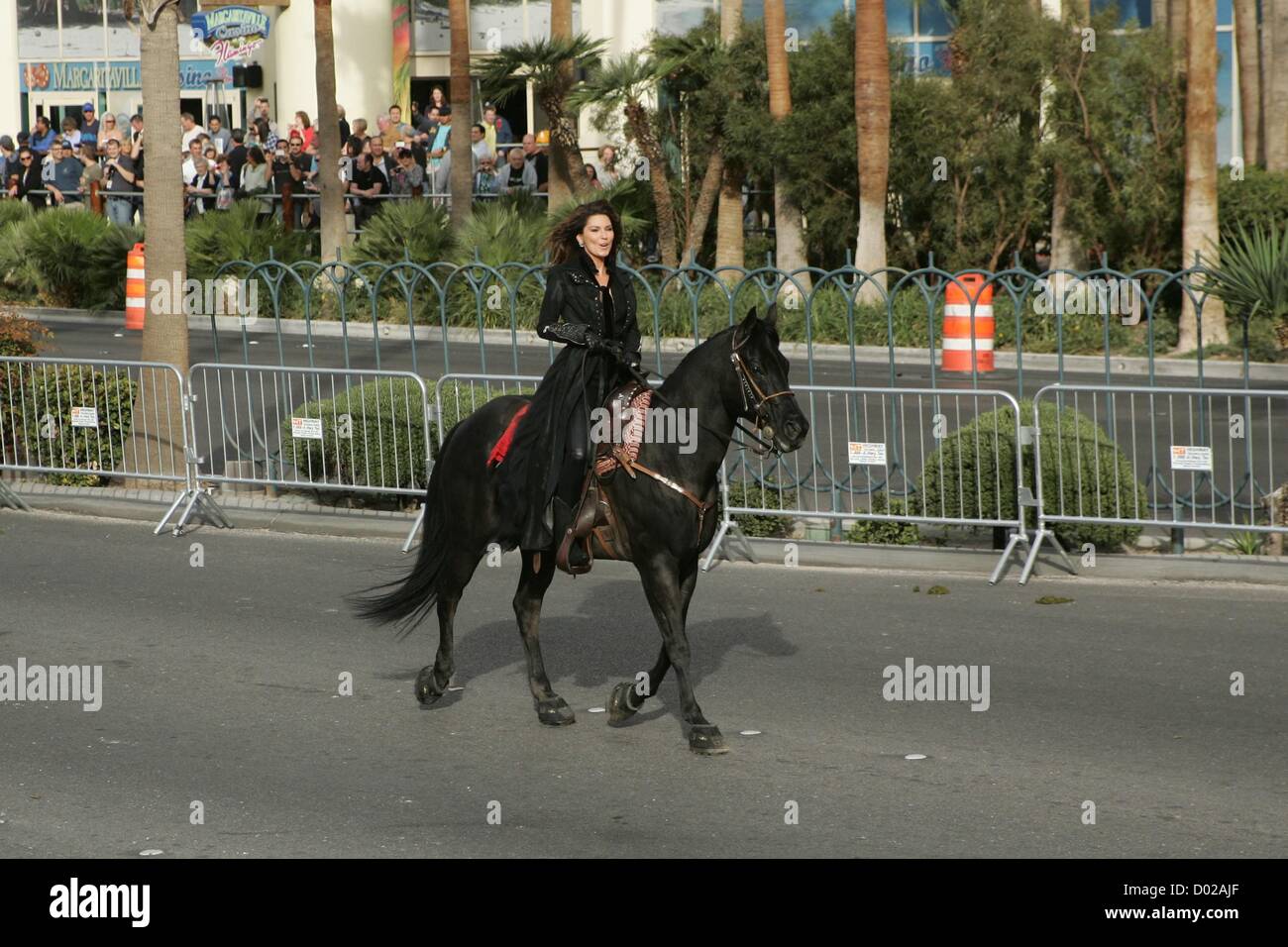 Shania Twain lors d'une apparition publique pour Shania Twain arrive à débuts SHANIA : encore au Colisée, le Caesars Palace Hotel and Casino, Las Vegas, NV le 14 novembre 2012. Photo par : James Atoa/Everett Collection Banque D'Images