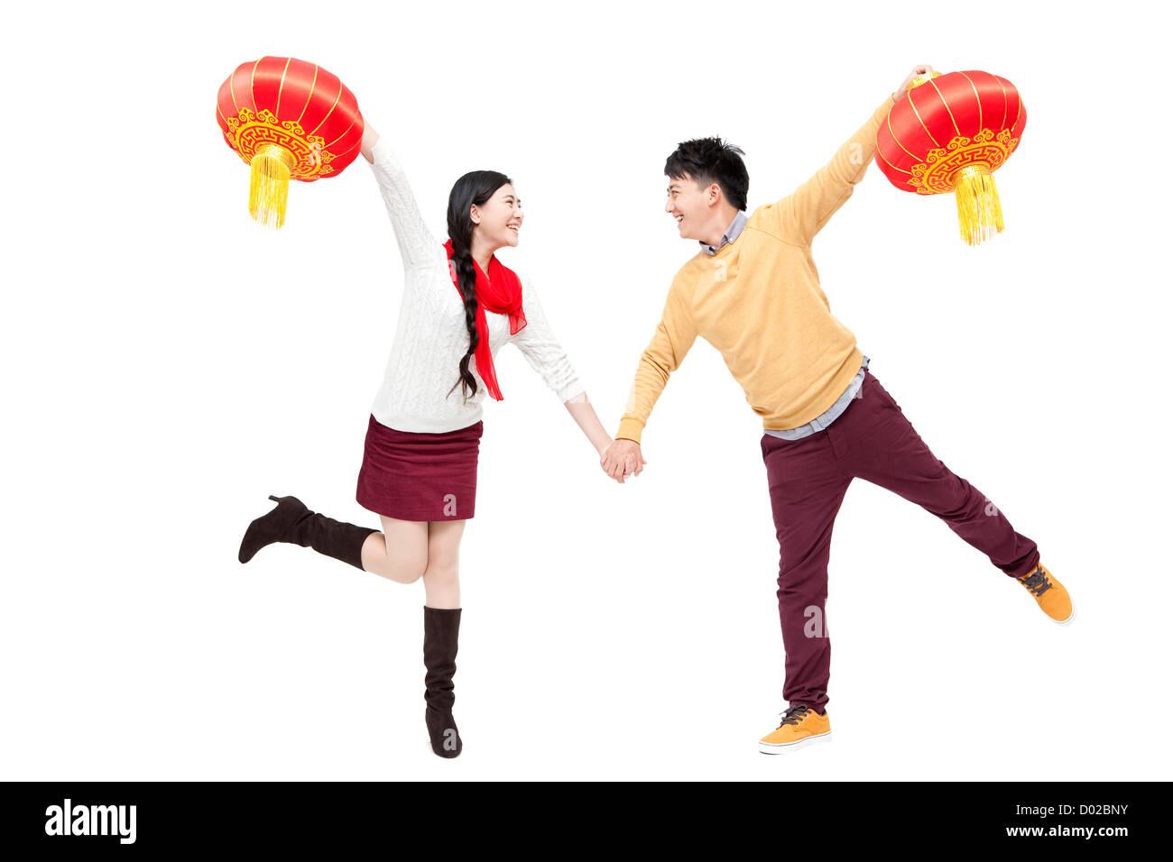 Sweet young couple holding Chinese traditional lantern Banque D'Images