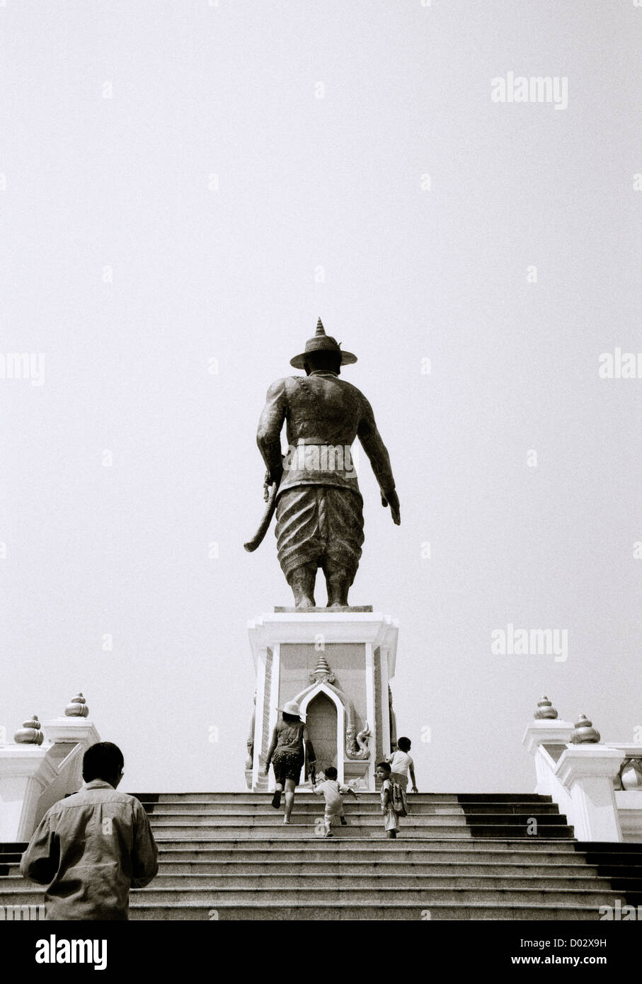 Statue du Roi Fa Ngum, qui a créé le Royaume Lao en 1354 à Vientiane au Laos dans l'Indochine en Extrême-Orient Asie du sud-est. Billet d'histoire Banque D'Images