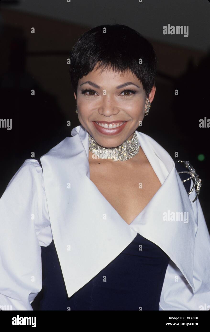 TISHA CAMPBELL NAACP Awards 1994.l7311lr.(Image Crédit : © Lisa Rose/Photos/ZUMAPRESS.com) Globe Banque D'Images