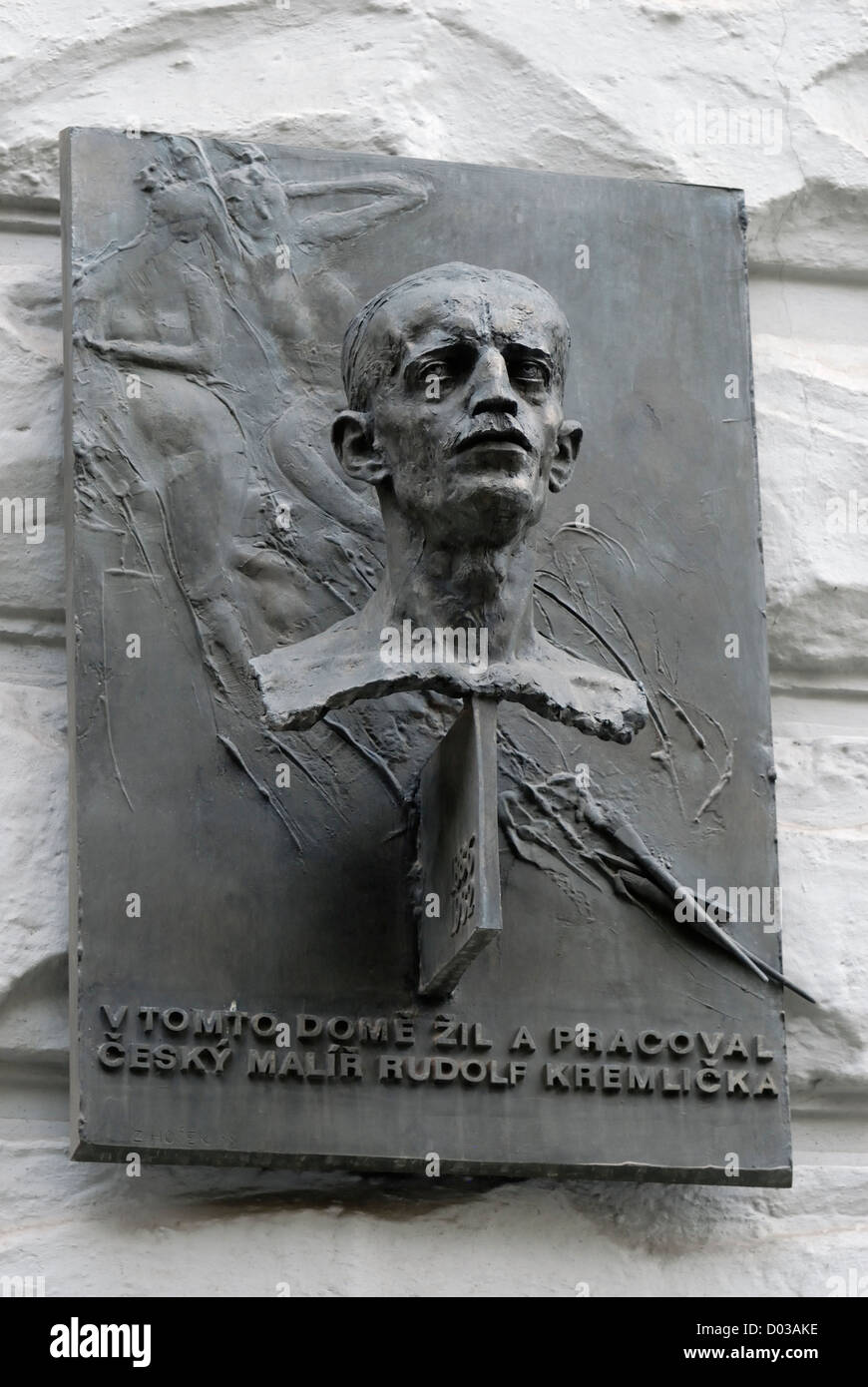 Prague, République tchèque. Une plaque commémorative à Rudolf Kremlicka - Parizska, peintre tchèque, a vécu et travaillé ici Banque D'Images