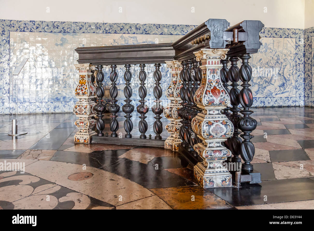 La marqueterie de marbre baroque dans le hall d'entrée (Sala da Portaria) du Monastère de São Vicente de Fora. Lisbonne, Portugal. Banque D'Images