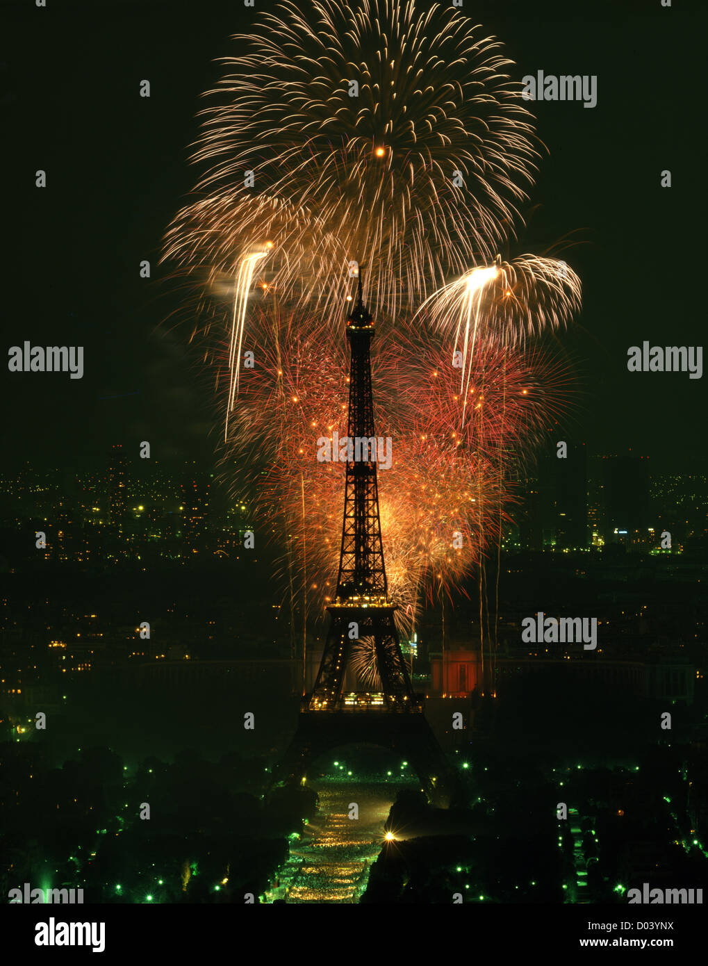 D'artifice, Tour Eiffel, Paris, France Banque D'Images