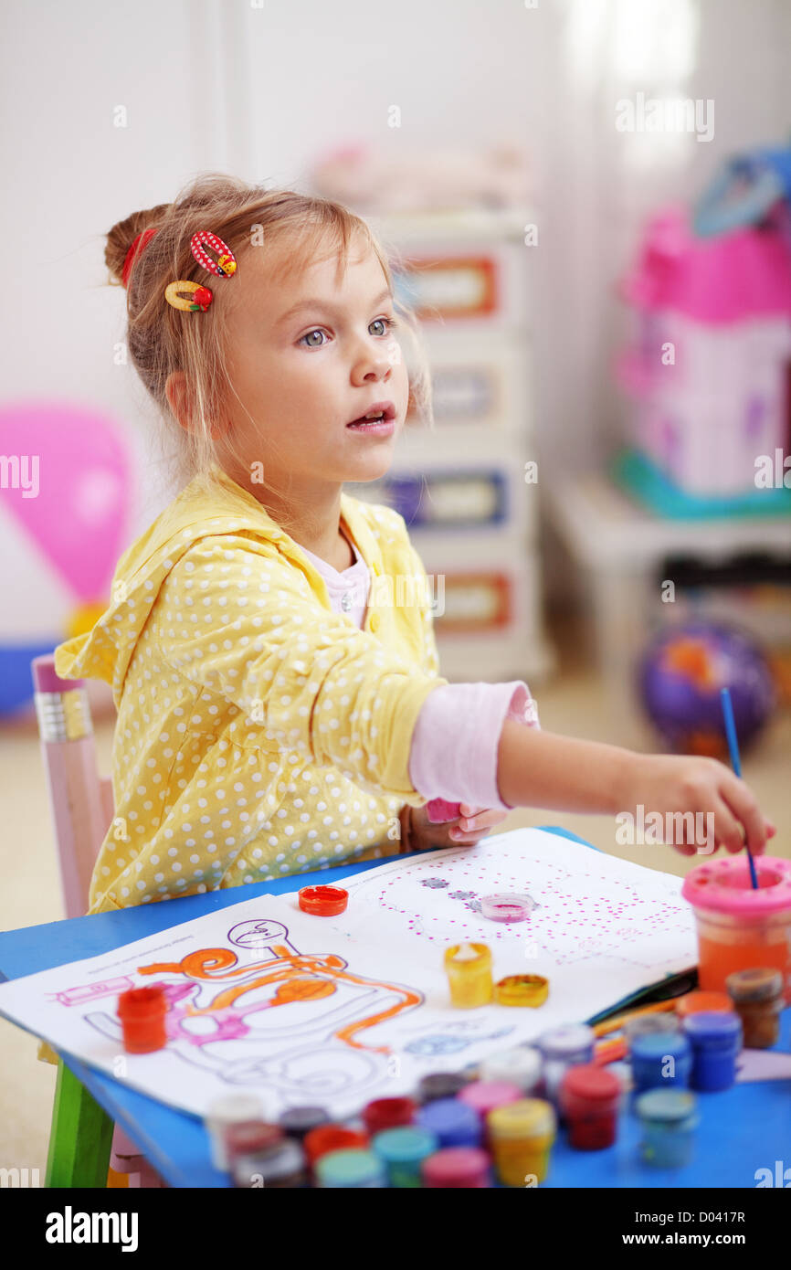 Peinture au jardin d'enfant Banque D'Images