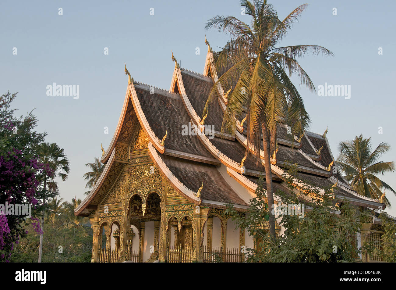 Haw Pha Bang temple à Luang Prabang au Laos la poussière Banque D'Images