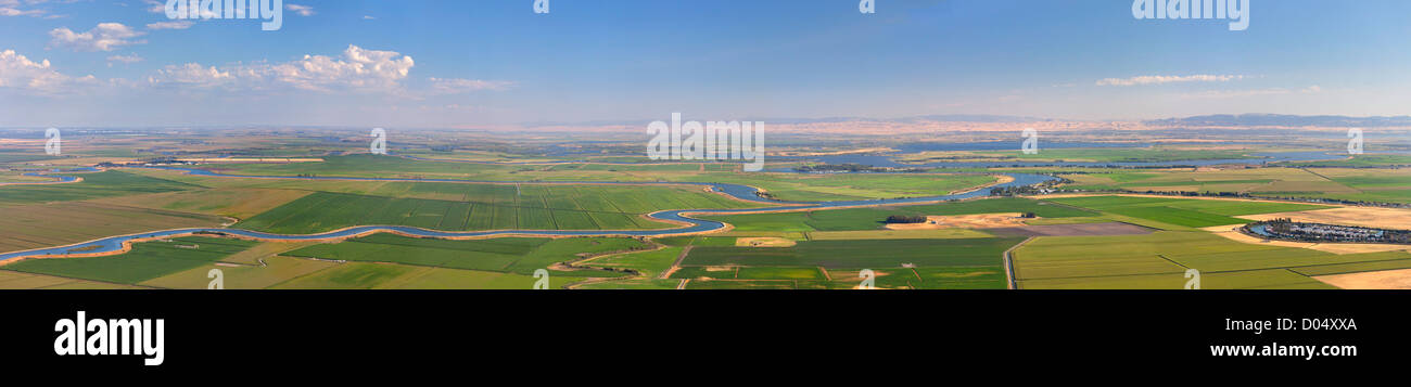 Vue panoramique vue aérienne de la rivière Sacramento delta de Californie du nord. Banque D'Images