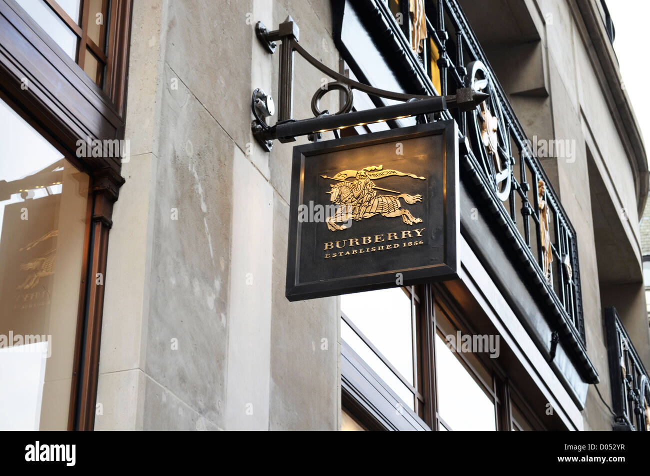 Burberry street sign au nouveau magasin sur Regent Street Banque D'Images