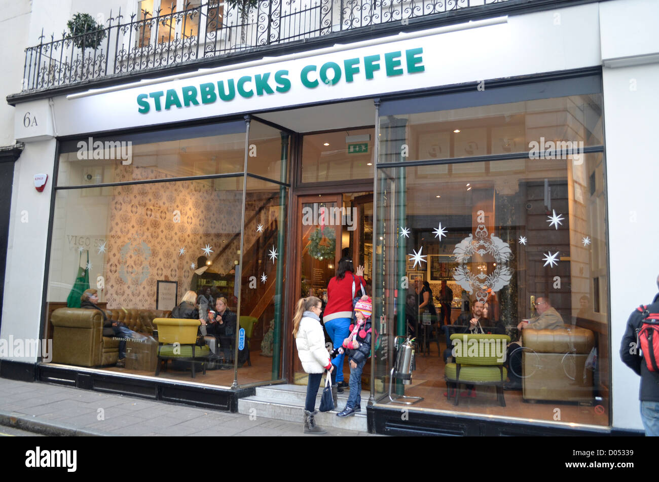 Café Starbucks Mayfair Banque D'Images