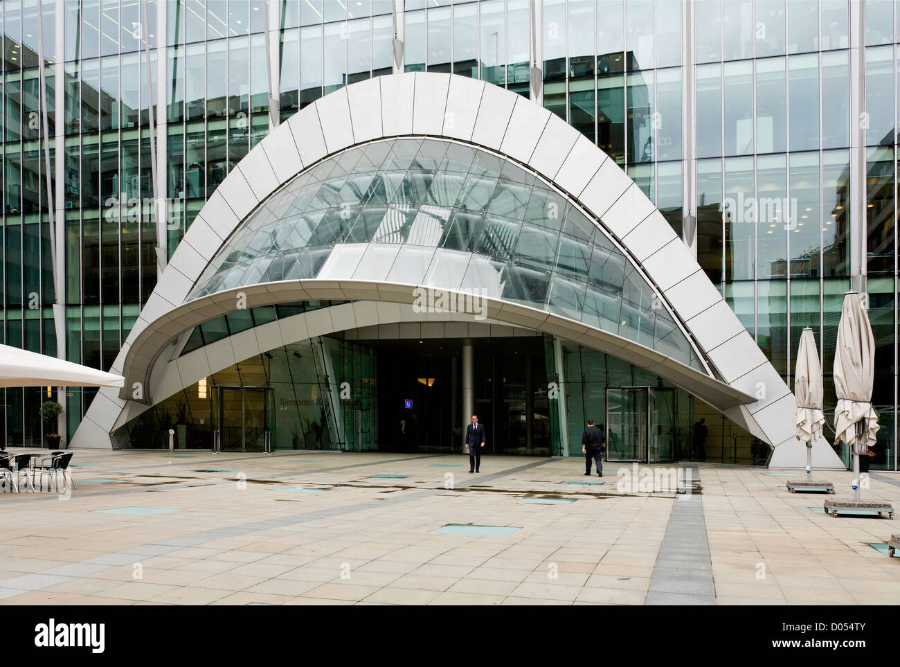 Un édifice moderne en verre en centre-ville, Londres Banque D'Images