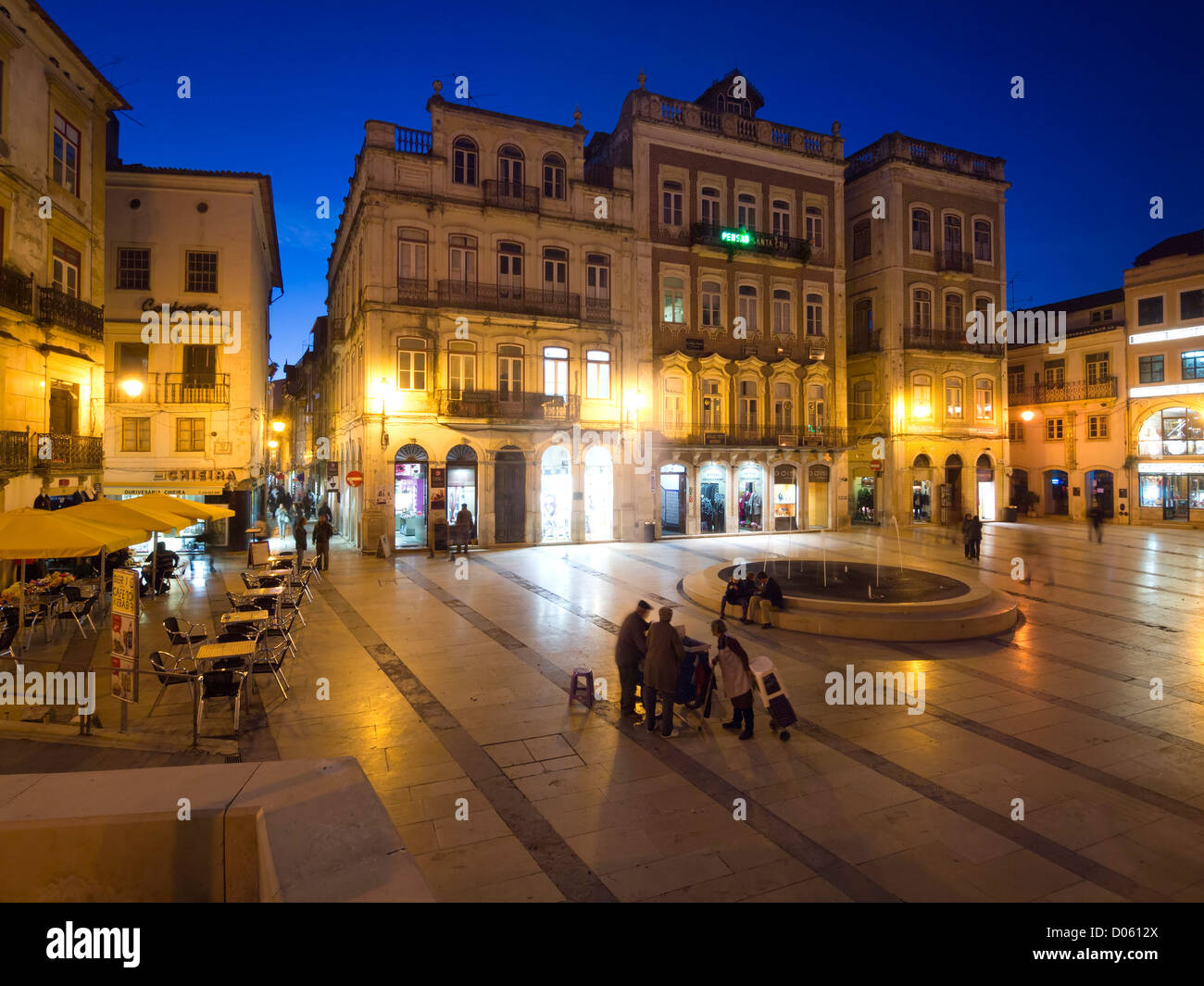 Praça 8 de Maio square, au centre-ville de Coimbra, Portugal, Europe Banque D'Images