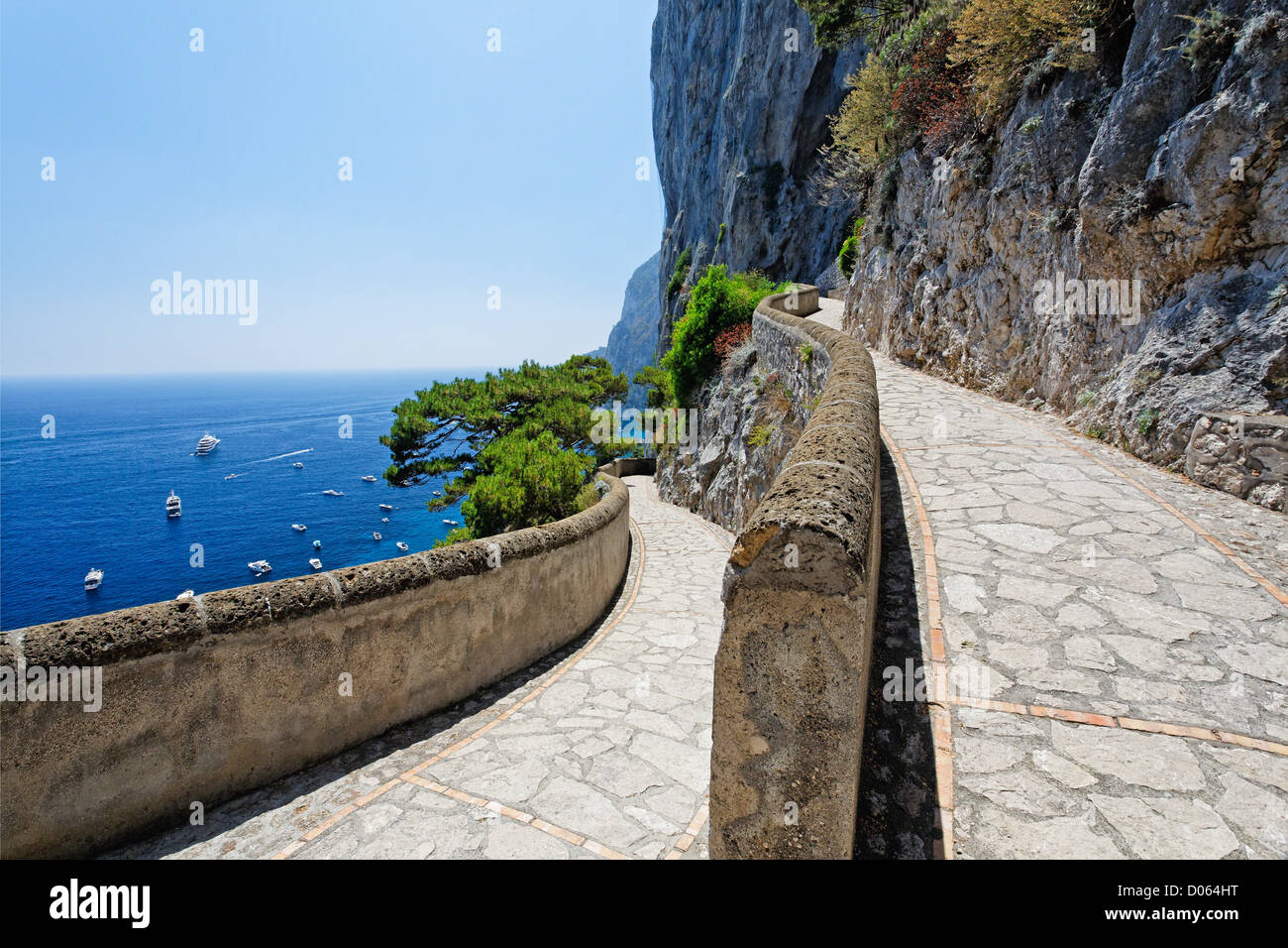 Murs d'un bobinage, Foothpath pittoresque via Krupp, Capri, Campanie, Italie Banque D'Images