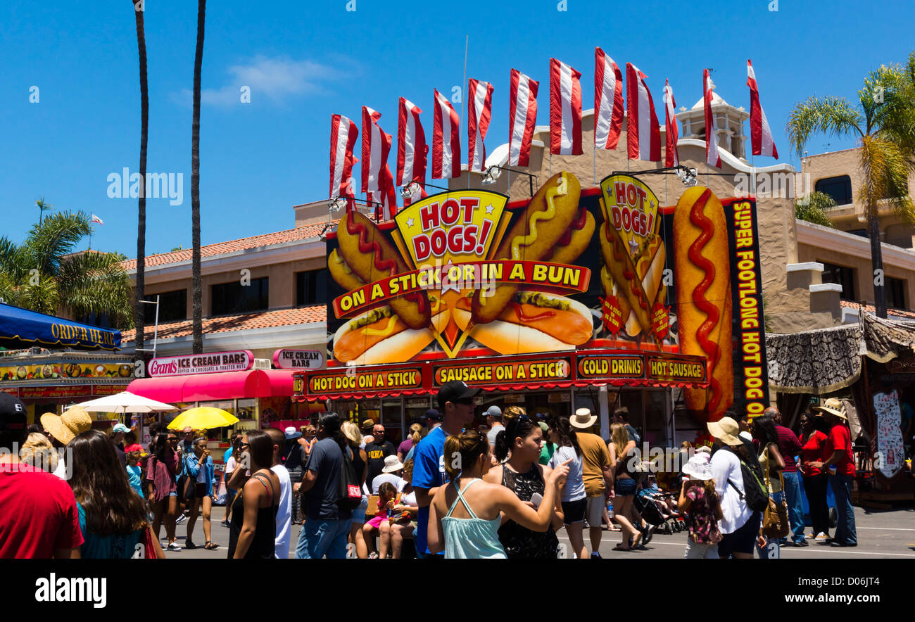 Foire du Comté de San Diego, Californie - hot-dogs. Banque D'Images