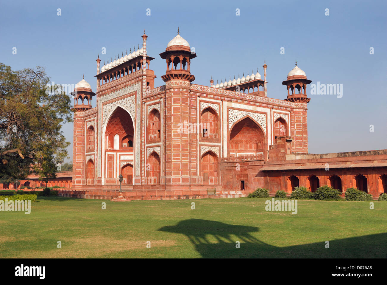 La grande porte (Darwaza-i rauza)-gateway au Taj Mahal, Agra, Uttar Pradesh, Inde, UNESCO World Heritage Site. Banque D'Images