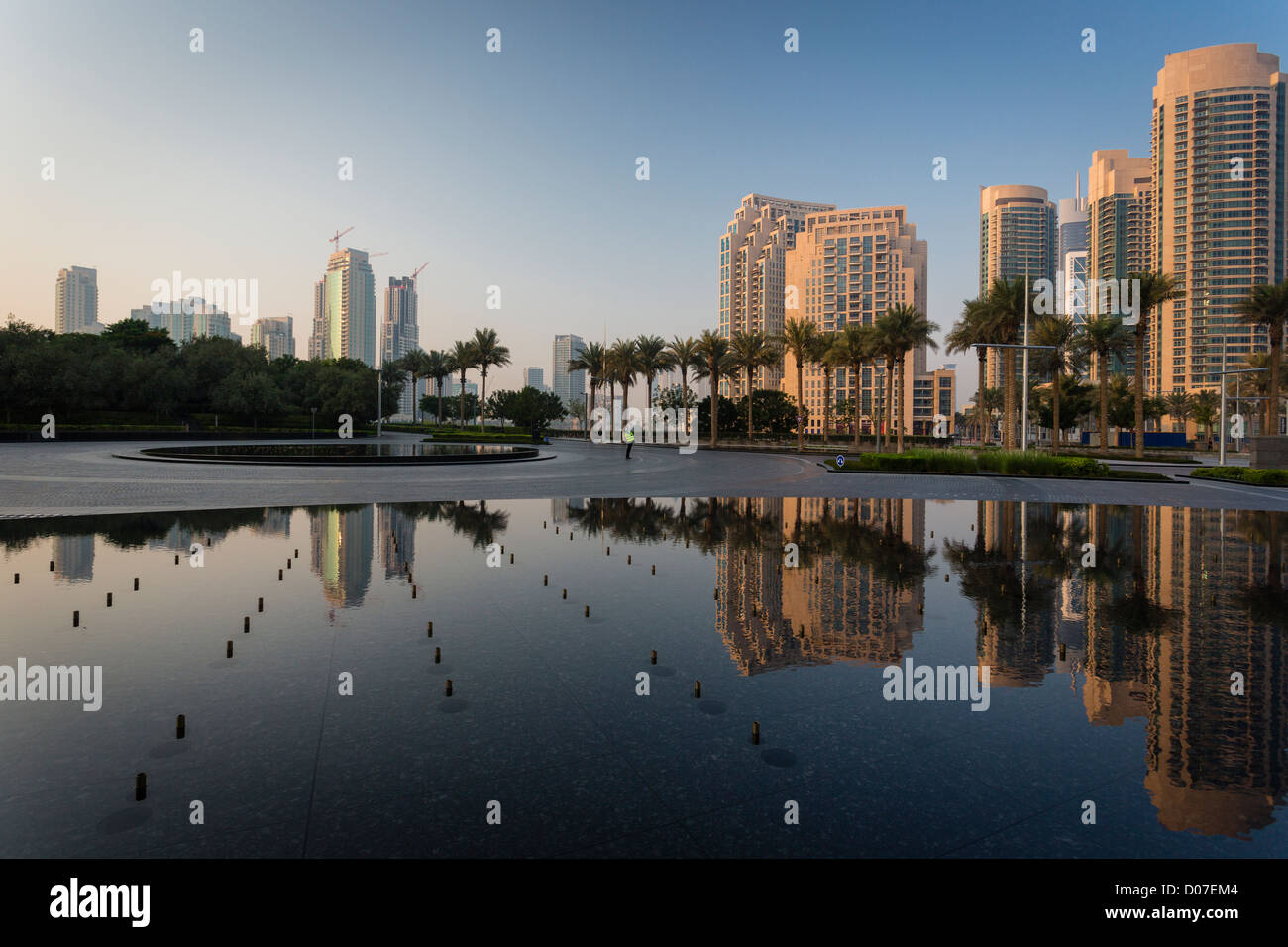 Lumière du matin brille sur certains bâtiments de la ville de Dubaï Banque D'Images