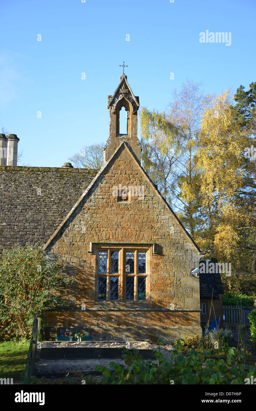 Chadlington County Primary School Building, Chadlington, Oxfordshire, Angleterre, Royaume-Uni Banque D'Images