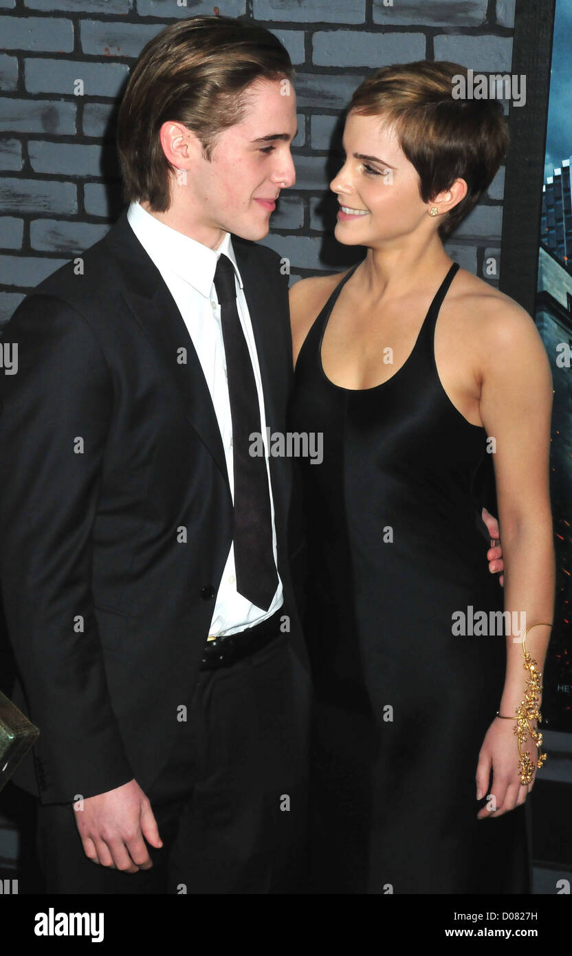 Alex Watson et Emma Watson de la première de "Harry Potter et les Reliques  de la mort - Partie 1' à l'Alice Tully Hall des Arrivées - Nouveau Photo  Stock - Alamy