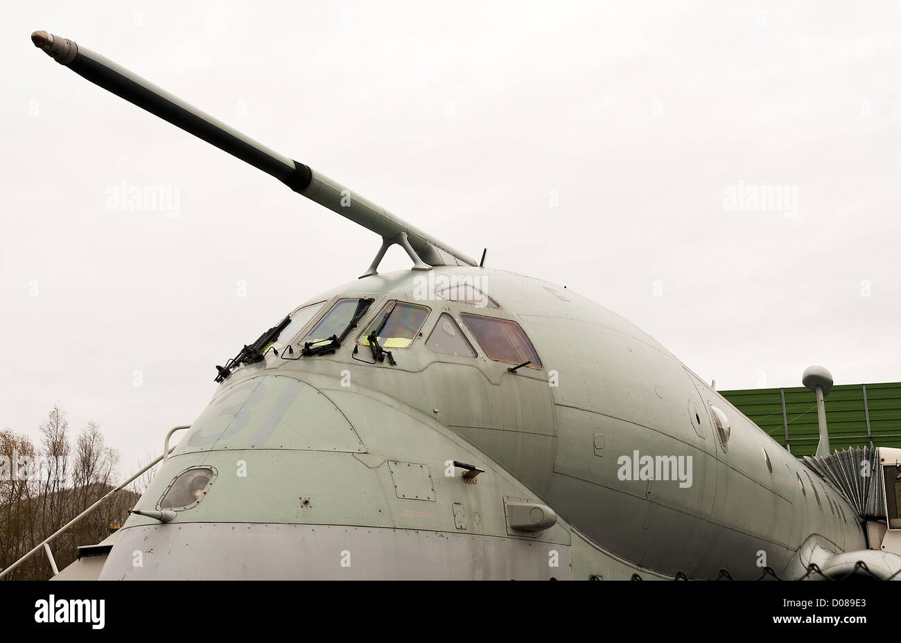 Vue Cockpit externe avec sonde de ravitaillement en vol des aéronefs à Nimrod RAF Retraités Présentation statique à l'aéroport de Manchester Banque D'Images